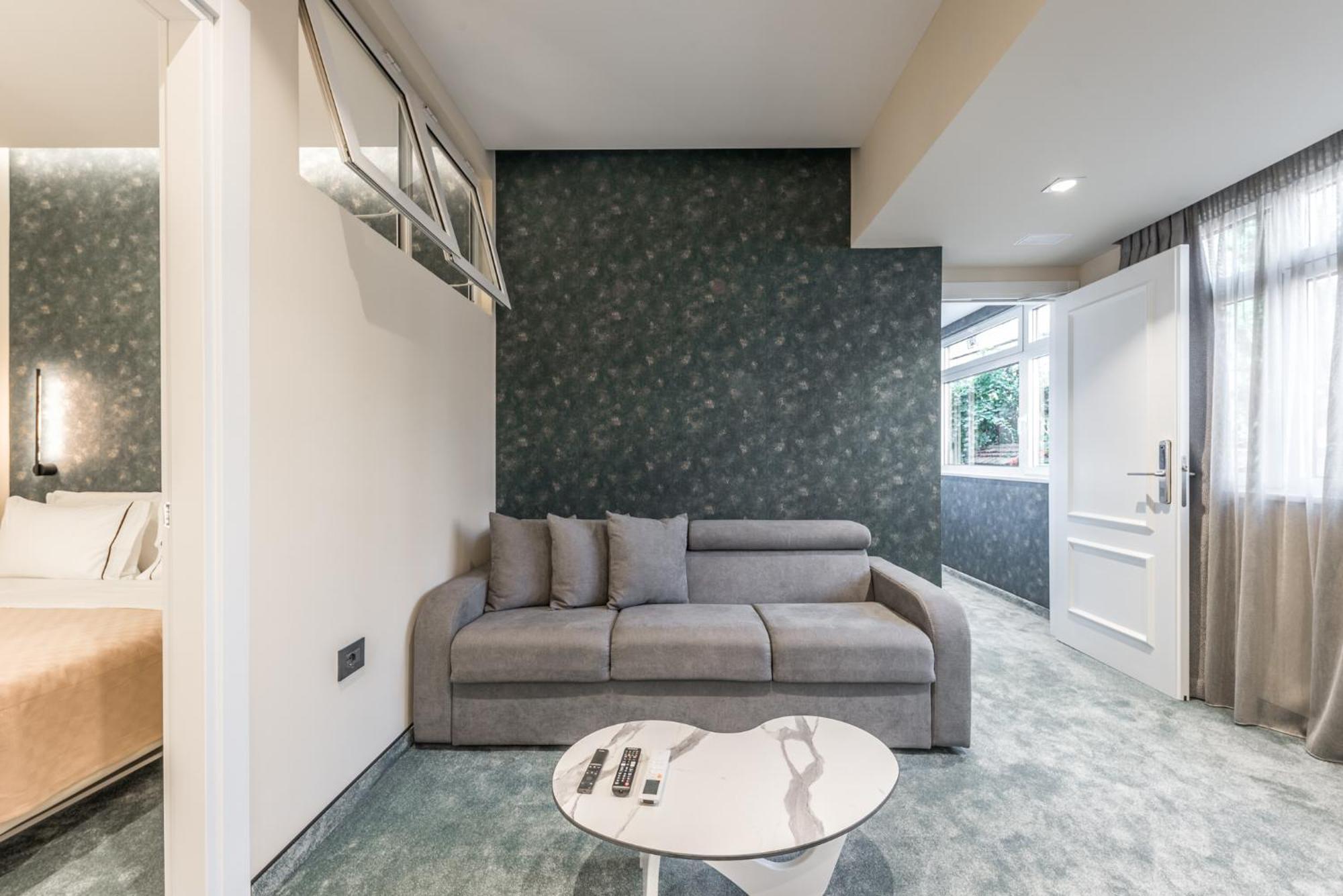 Piazza Luxury Apartments Tirana Buitenkant foto